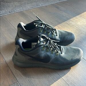 Nike Free RN Men’s sneakers